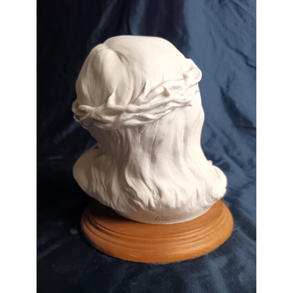 Suffering Jesus With Thorn Crown Statue Sculpture Bust On Hardwood Base - Picture 5 of 10